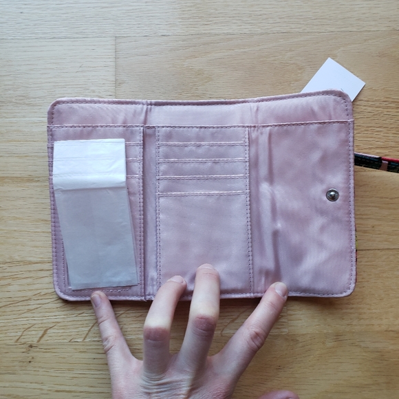 NWT Vera Bradley Smartphone Wristlet - Picture 3 of 8